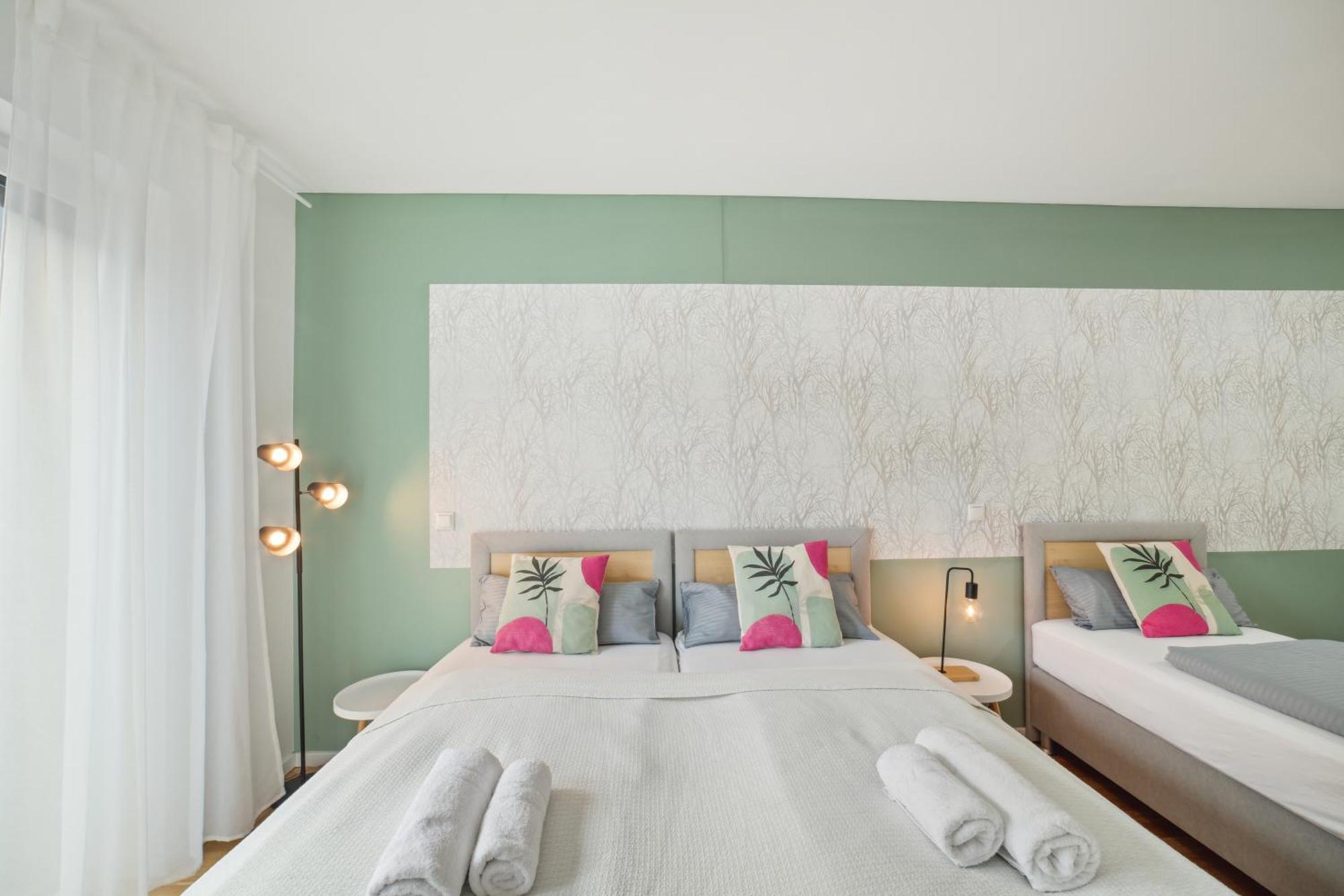 Sali Homes R4 - High-Quality Apartment With Terrace Bayreuth Exterior photo